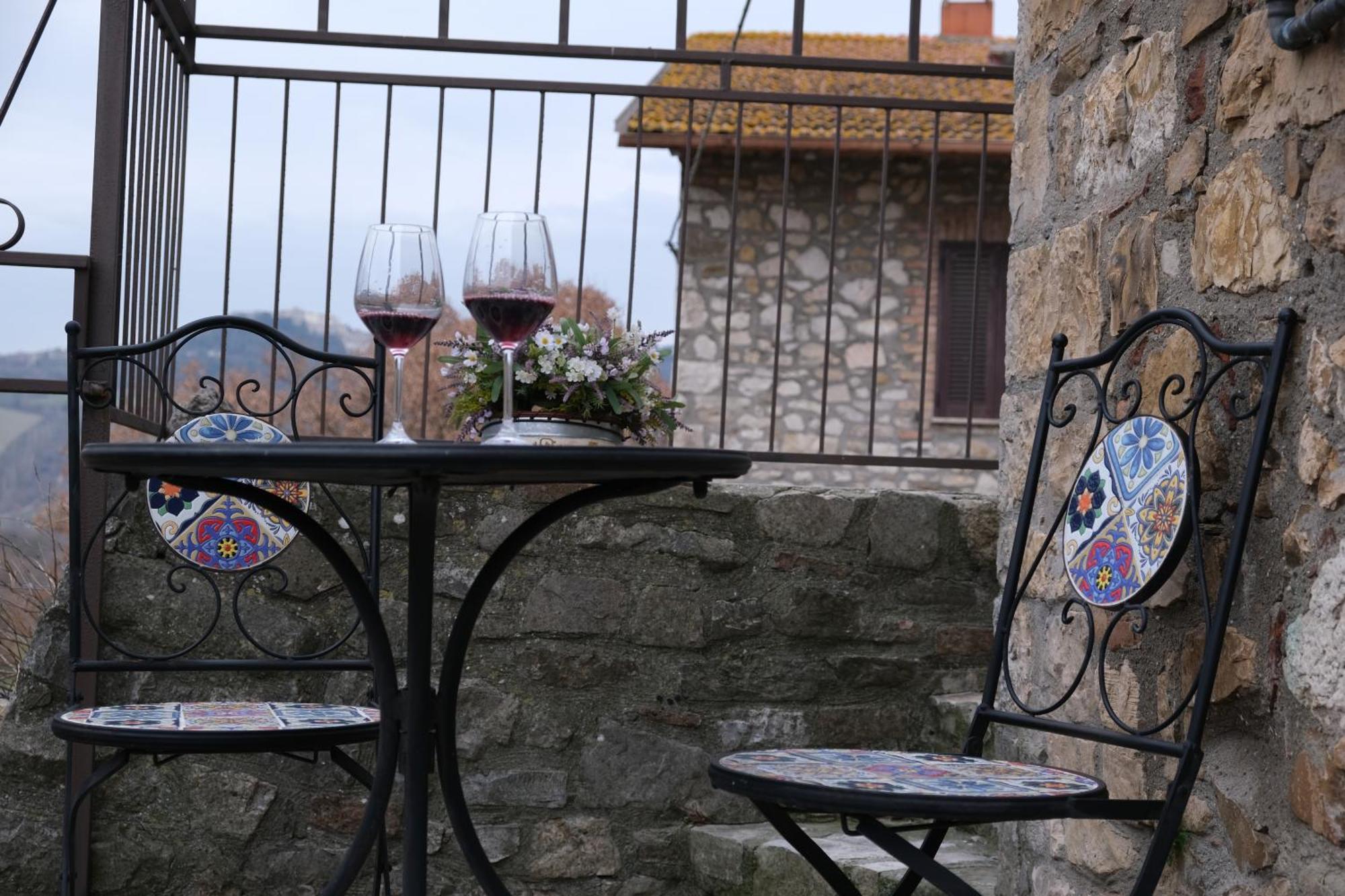 Apartamento Joy'S Nest Todi Exterior foto